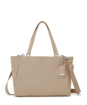 ＜TUMI＞ＶＯＹＡＧＥＵＲ　「ヴァレッタ」ミディアム・トート　０１９６７２２ＯＡＴ