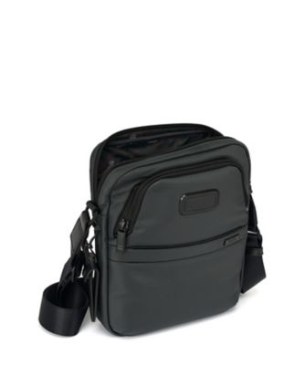 TUMI ALPHA（アルファ）ミディアム・クロスボディ