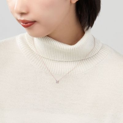 ダイヤモンド　カローラ　ネックレス