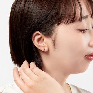 ルビー　ピアス　ＡＧＶＡ１４３７　ＲＵ