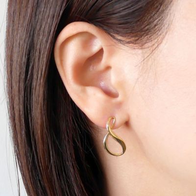 ゴールド　ピアス　ＡＧＶＡ１５７０　　ＹＧ