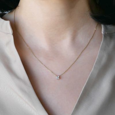 ダイヤモンド　カローラ　ネックレス　ＡＧＶＮ６１２７４０ＤＩ