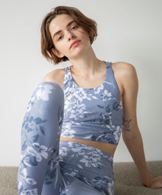 SnowFlowerプリントショートトップス／パット付き