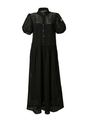 卸売 DRESS」を着用した芸能人のコーデ at SHIRT BALCONYの「LACE