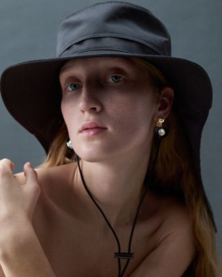 Ｂｅｔｔｙ　ｂｏｗｌ　ｅａｒｒｉｎｇ