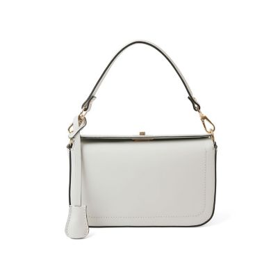 ＜ANAYI＞◇　フラップハンドＢＡＧ