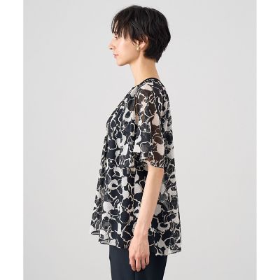 モノトーンフラワープリントボートネック　ブラウス