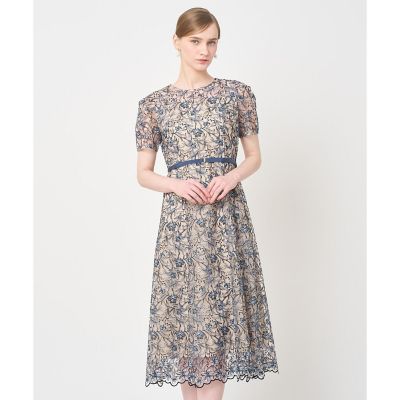 定価46,200 フラワープリントタックスリーブワンピース 38 リトルフラワーリーフタックスリーブワンピース | ANAYI/アナイ | 三越