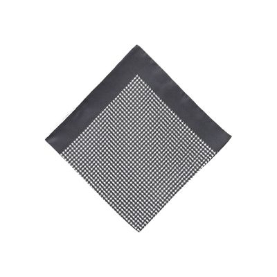 ＜Paul Stuart (Men)＞【Ｎｉｋｋｅｉ　ｍａｇａｚｉｎｅ掲載】シルクプリントチーフ　千鳥柄