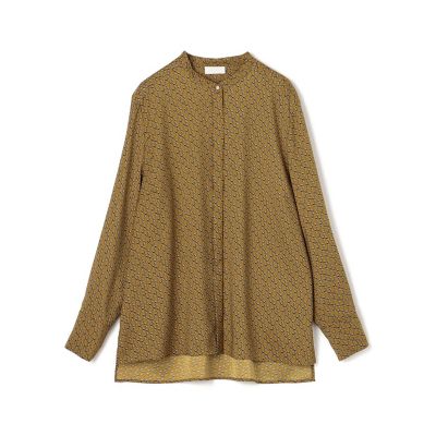 クレセントムーンプリント　バンドカラーブラウス