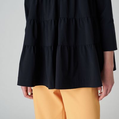ストレッチタフタ　ティアードブラウス