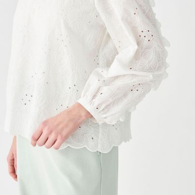 ボイルフラワーエンブロイダリー ラッフルブラウス | maison