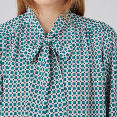 カラーグリッドプリント ボウタイブラウス | maison TOMORROWLAND