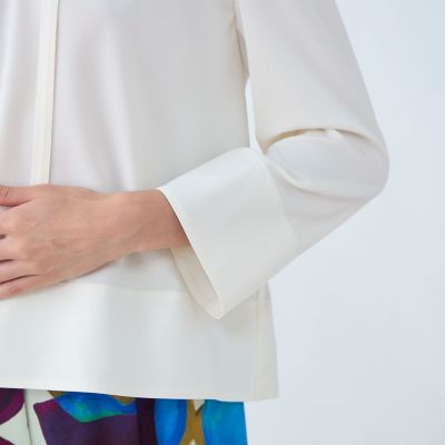 ２－ｗａｙストレッチ　タイ付きスタンドカラーブラウス