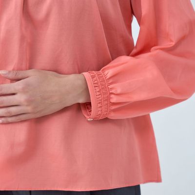 コットンシルクサテン シャーリングブラウス | maison TOMORROWLAND