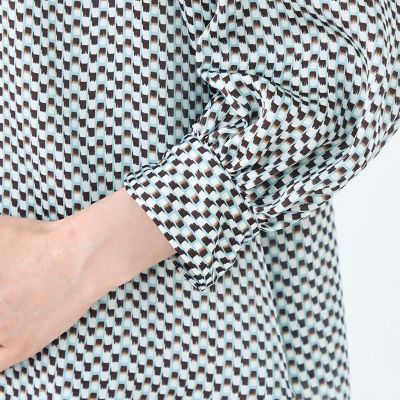 【新品未使用品】サラマリカ スクエアプリントフリルトップス 新品未使用品】サラマリカ スクエアプリントフリルトップス