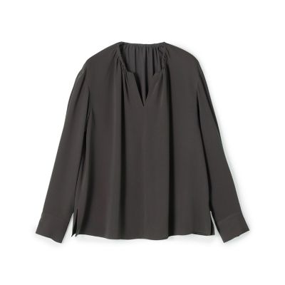 ＜maison TOMORROWLAND＞【予約商品１月下旬以降順次お届け】マットサテン　ギャザーネックブラウス