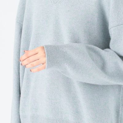 ファイブミックス　Ｖネックプルオーバー