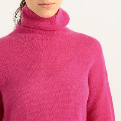 カシミヤ　タートルネックプルオーバー