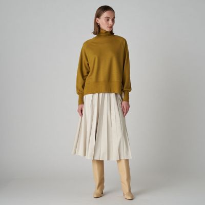 ウォッシャブルスムース　タートルネックプルオーバー