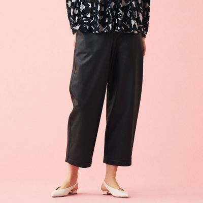 フェイクレザー　クロップドパンツ