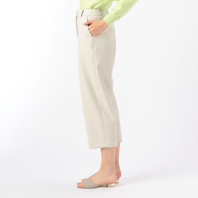 フェイクレザー　クロップドパンツ