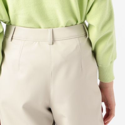 フェイクレザー　クロップドパンツ