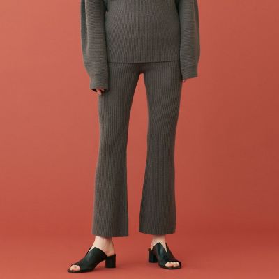 ウールセーブルカシミヤ　セミフレアパンツ