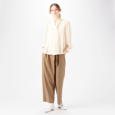 ウールサキソニー　アシンメトリータックパンツ