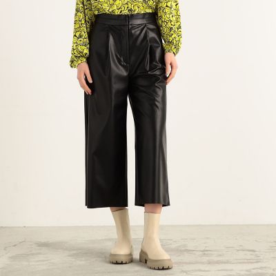 レザーライククロス ワイドクロップドパンツ | maison TOMORROWLAND