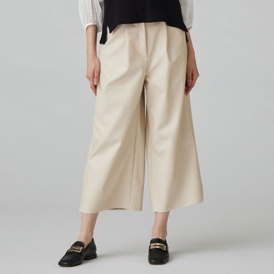 レザーライククロス ワイドクロップドパンツ | maison TOMORROWLAND  