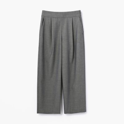 ポリエステルレーヨン　フロントタッククロップドパンツ