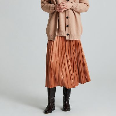 レザーライクサテンプリーツ　ミディスカート