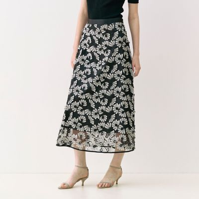 店舗限定】フラワーエンブロイダリー トラペーズスカート | maison