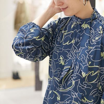 グラフィティーフラワープリント ボウタイワンピース | maison