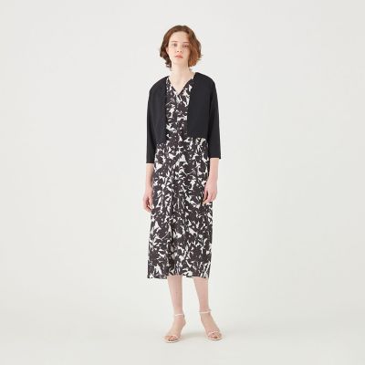 トゥモローランド☆モノトーンフラワープリント フロントタックワンピース モノトーンフラワープリント フロントタックワンピース | maison