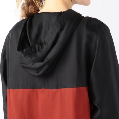 スリッククロス　ジップアップパーカ