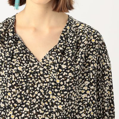 タイニーフラワープリント　ネックギャザーブラウス