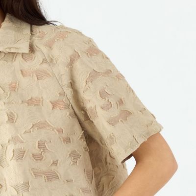 TOMORROWLAND / トゥモローランド メッシュカットジャカード ハーフスリーブシャツ フラワージャカード ツイストスリーブブラウス | maison