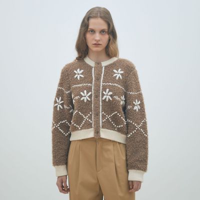 ムートンエンブロイダリー クルーネックカーディガン | maison