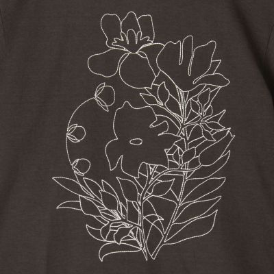 ボタニカルエンブロイダリー　Ｔシャツ
