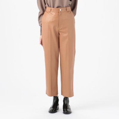 フェイクレザー　テーパードクロップドパンツ