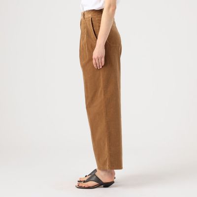 コットンストレッチコーデュロイ　タックワイドパンツ