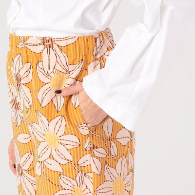 ドローイングフラワープリント イージーストレートパンツ