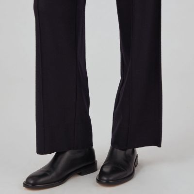 圧縮ニット　タックストレートパンツ