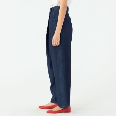 コットンセルロースデニム　アシンメトリータックパンツ
