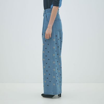 ボタニカルエンブロイダリーデニム タックワイドパンツ | maison