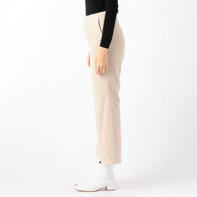 ワイドウェールコーデュロイ　セミフレアクロップドパンツ