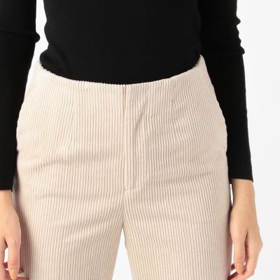 ワイドウェールコーデュロイ　セミフレアクロップドパンツ