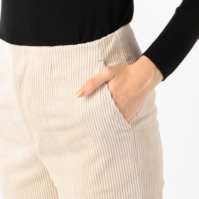 ワイドウェールコーデュロイ　セミフレアクロップドパンツ